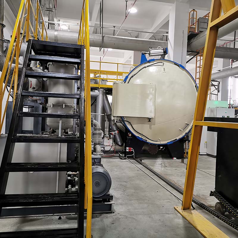 Large medium temperature vacuum sintering furnace